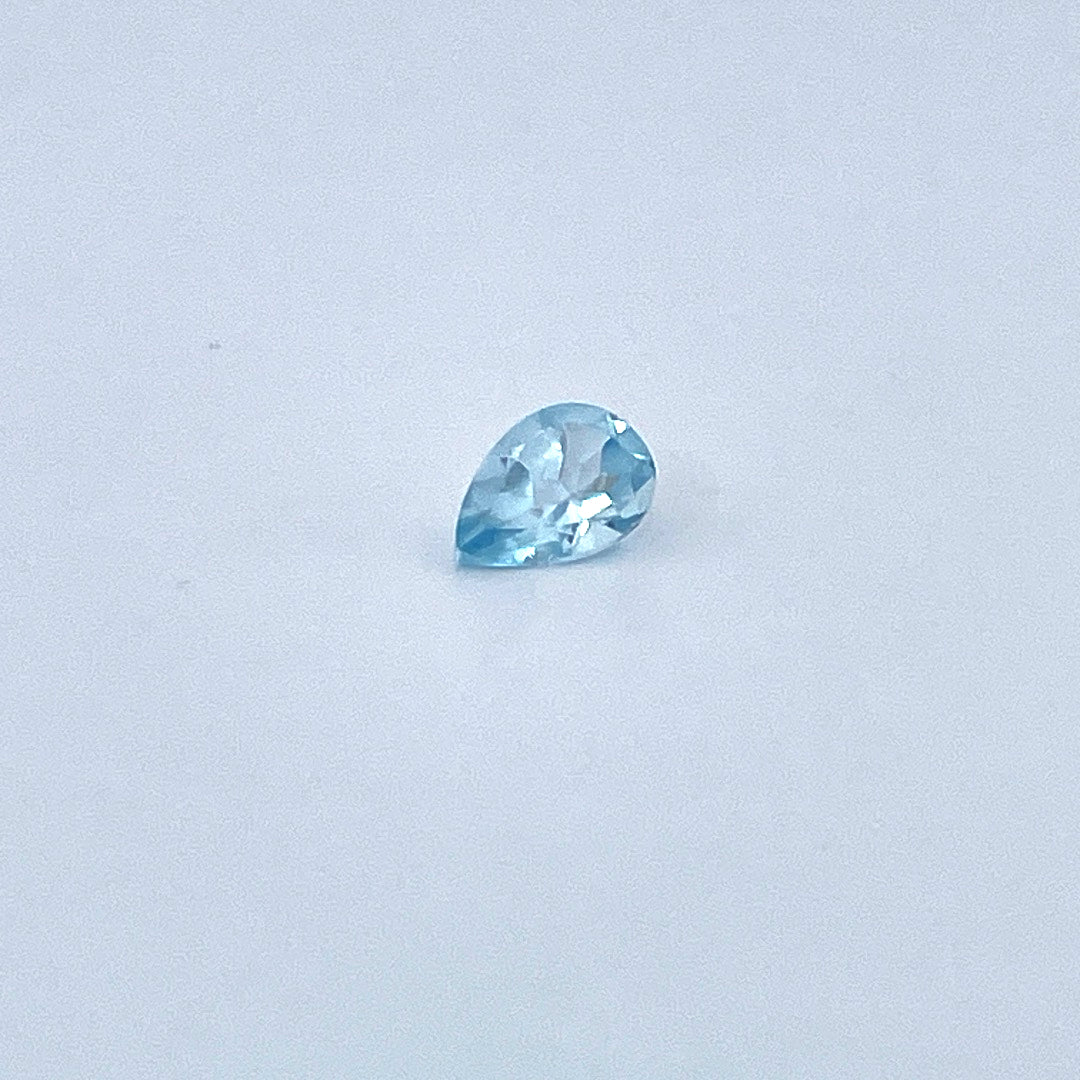 Topaze Bleu clair