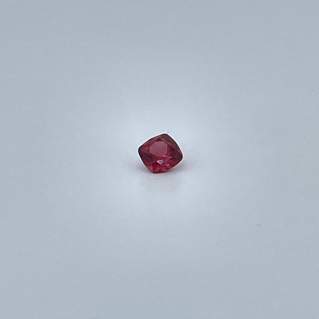 Grenat pyrope almandin rouge rosé