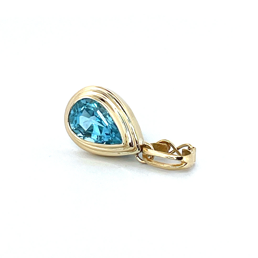 Pendentif "i've got blue" - Or jaune 750 et topaze 3,66 carats - 3,60gr