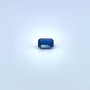 Saphir bleu intense
