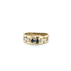 Bague Motif chaîne, bijou contemporain ou années 90 avec deux saphirs égrisés