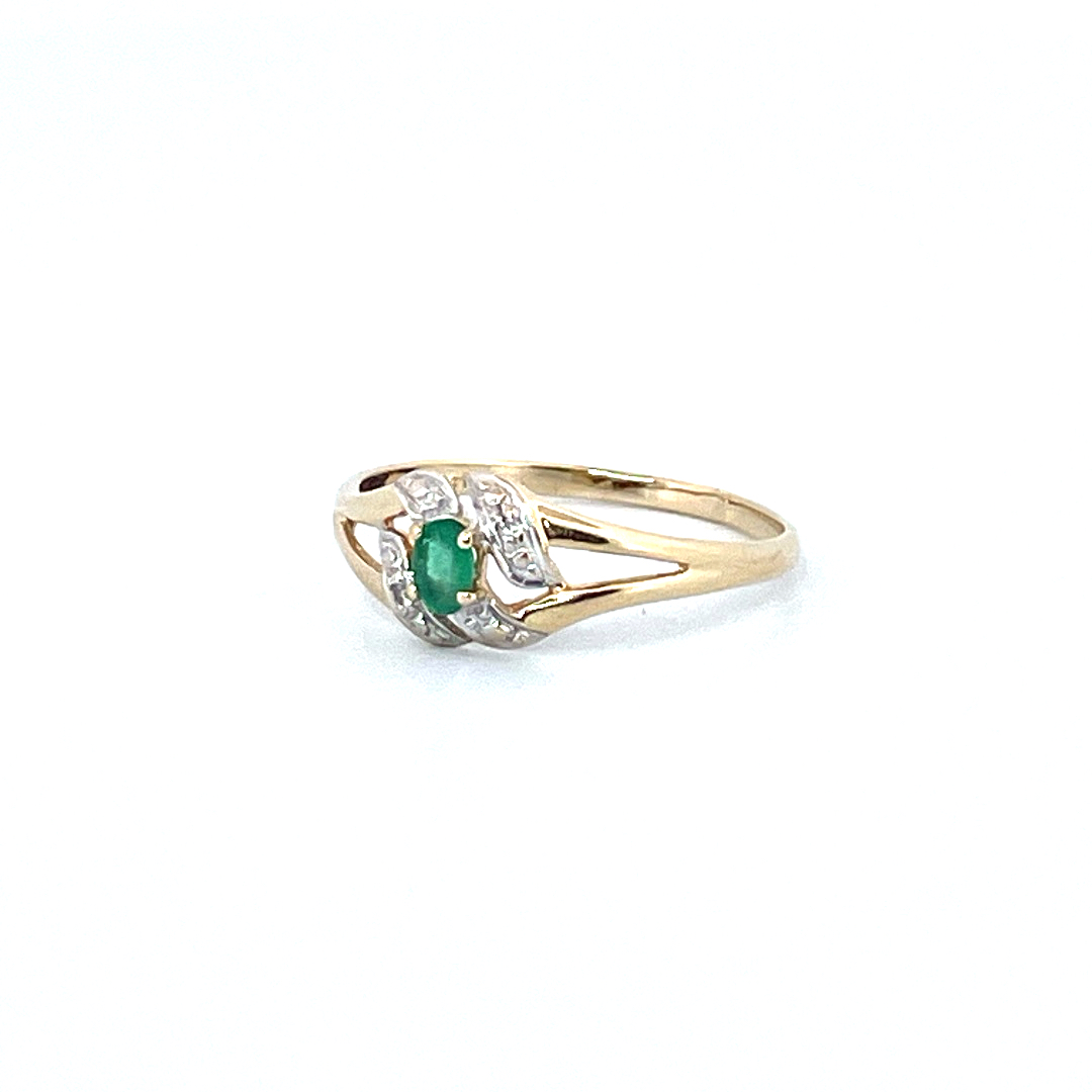 Délicate bague avec une émeraude centrale en bon état – Image 5